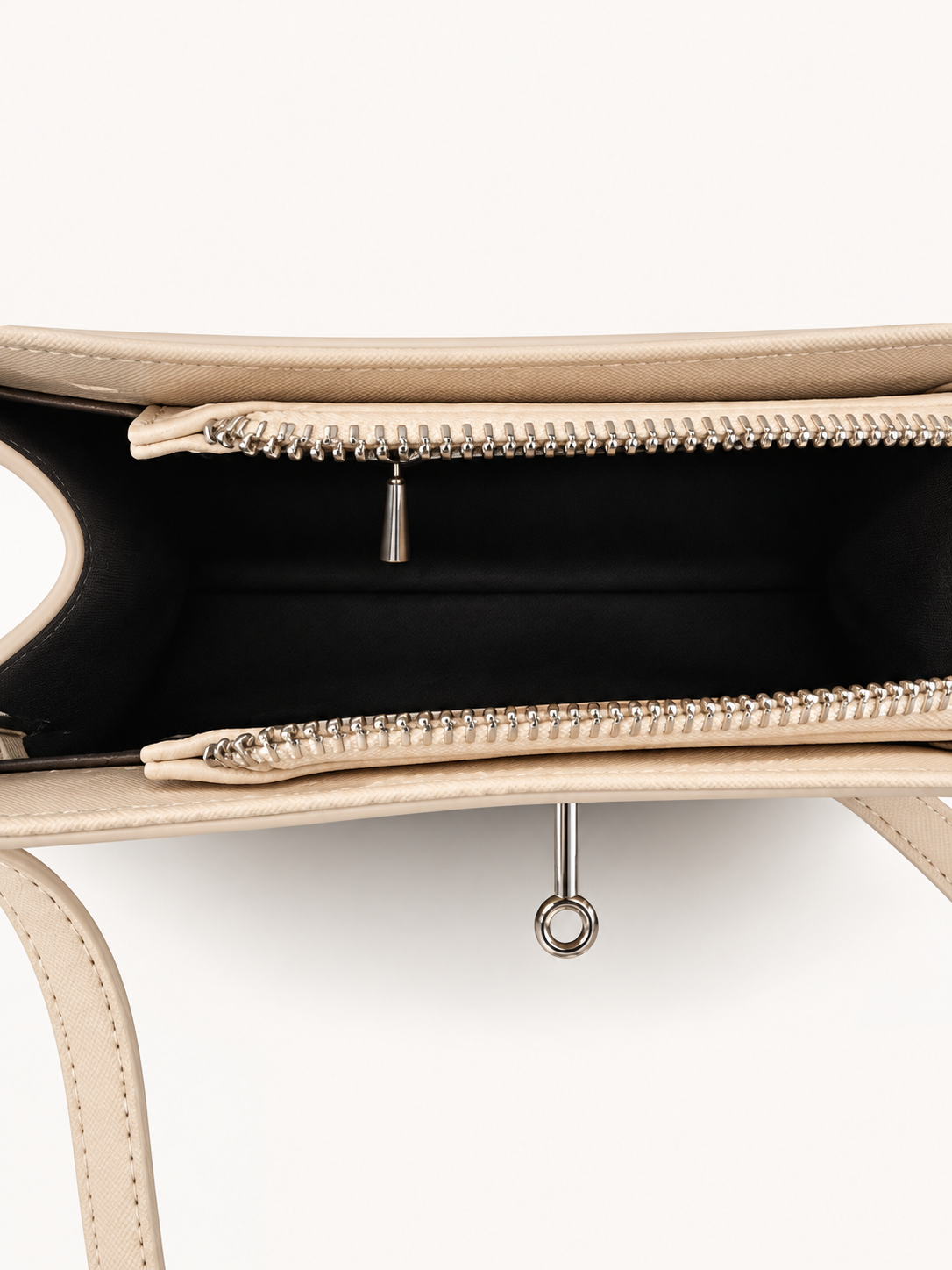 Bolso de mano beige para mujer – detalle del compartimento interior