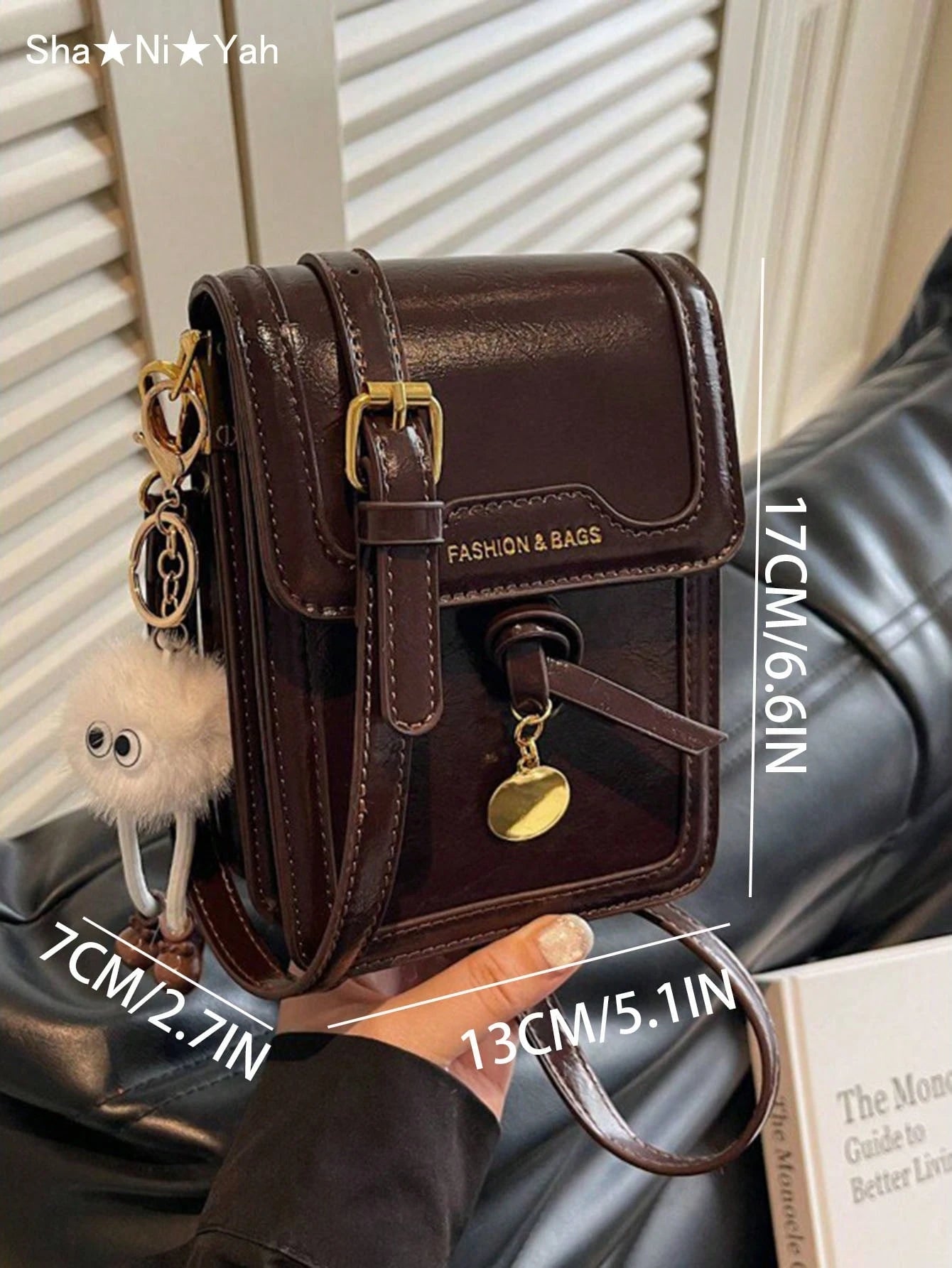 Bolso crossbody café para mujer detalle de medidas y diseño mini
