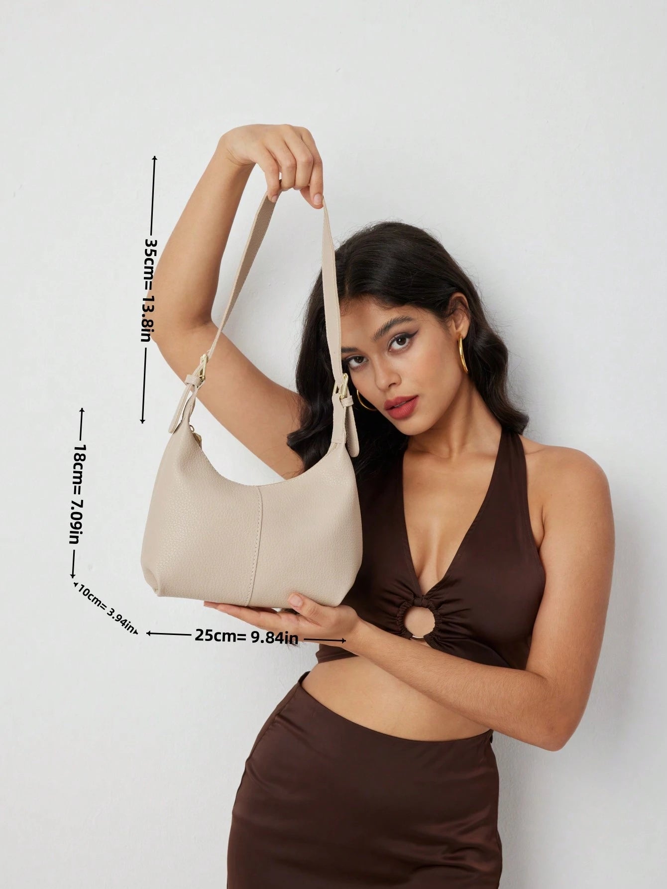 medidas del bolso beige 25 × 18 × 10 cm