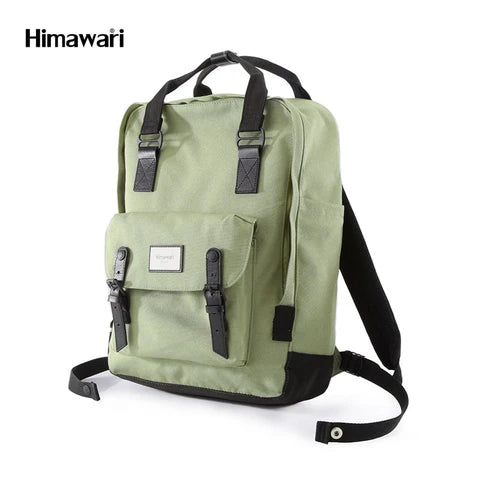 vista lateral mochila verde oliva con detalles negros
