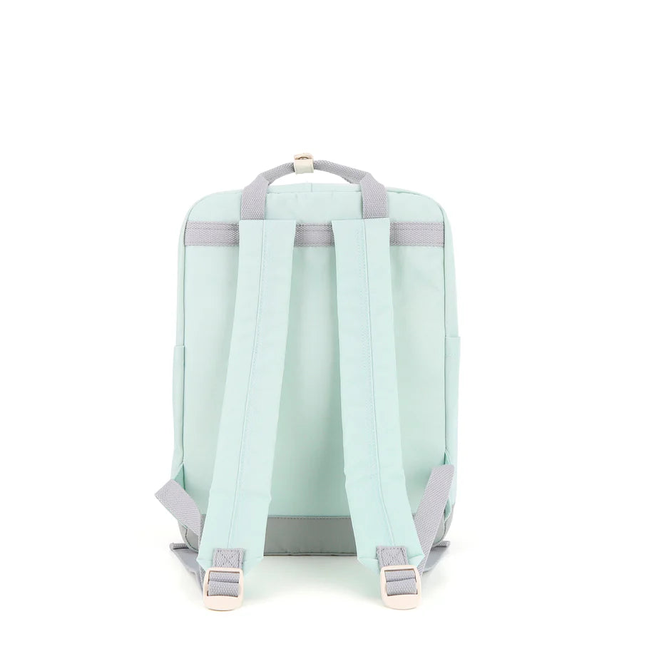 parte trasera mochila menta para dama con tirantes ajustables