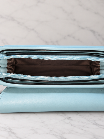 Bolso bandolero celeste para mujer detalle interior con cierre
