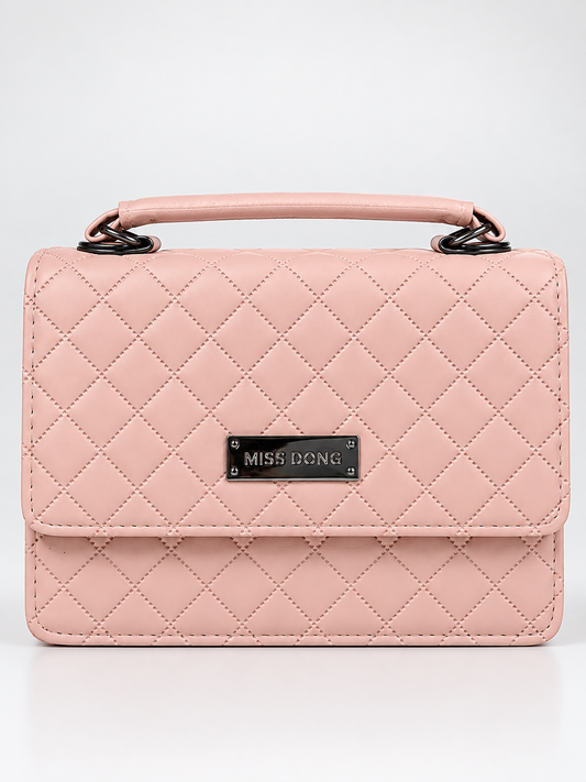 Bolso bandolero rosa para mujer vista frontal con diseño acolchado