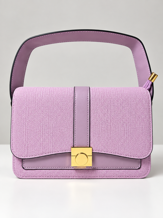 Bolso lila para mujer vista frontal con herrajes dorados
