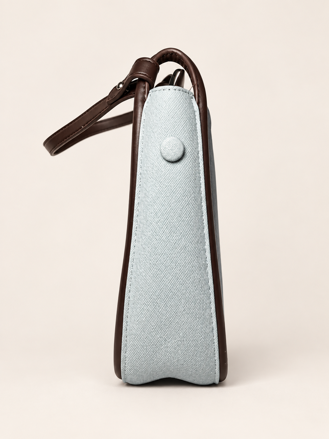 Bolso de hombro celeste para mujer – vista lateral y acabado