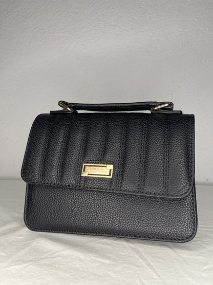 Bolso Negro Acolchado Elegante Con Solapa Para Dama