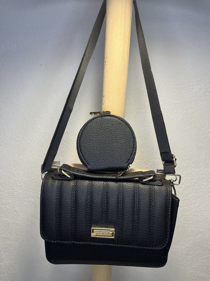 Bolso Negro Acolchado Elegante Con Solapa Para Dama