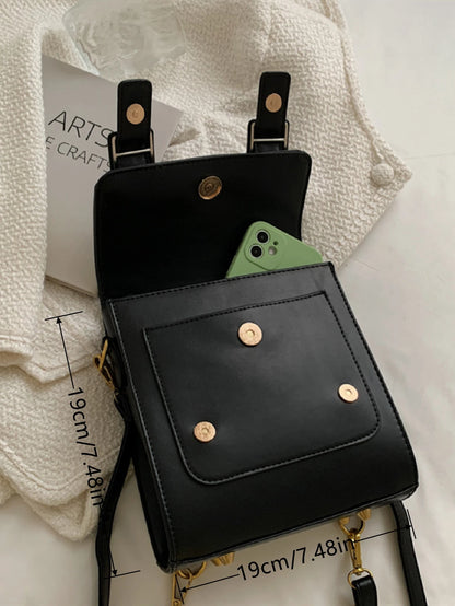 Mochila retro negra para mujer detalle interior y medidas de 19 cm