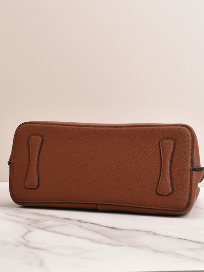 Bolso marrón para mujer vista inferior de base estructurada