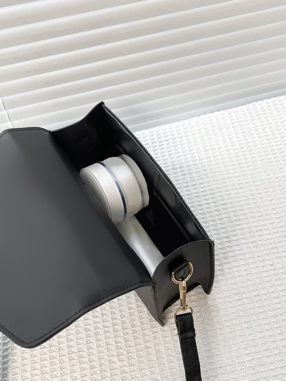 interior del bolso elegante color negro