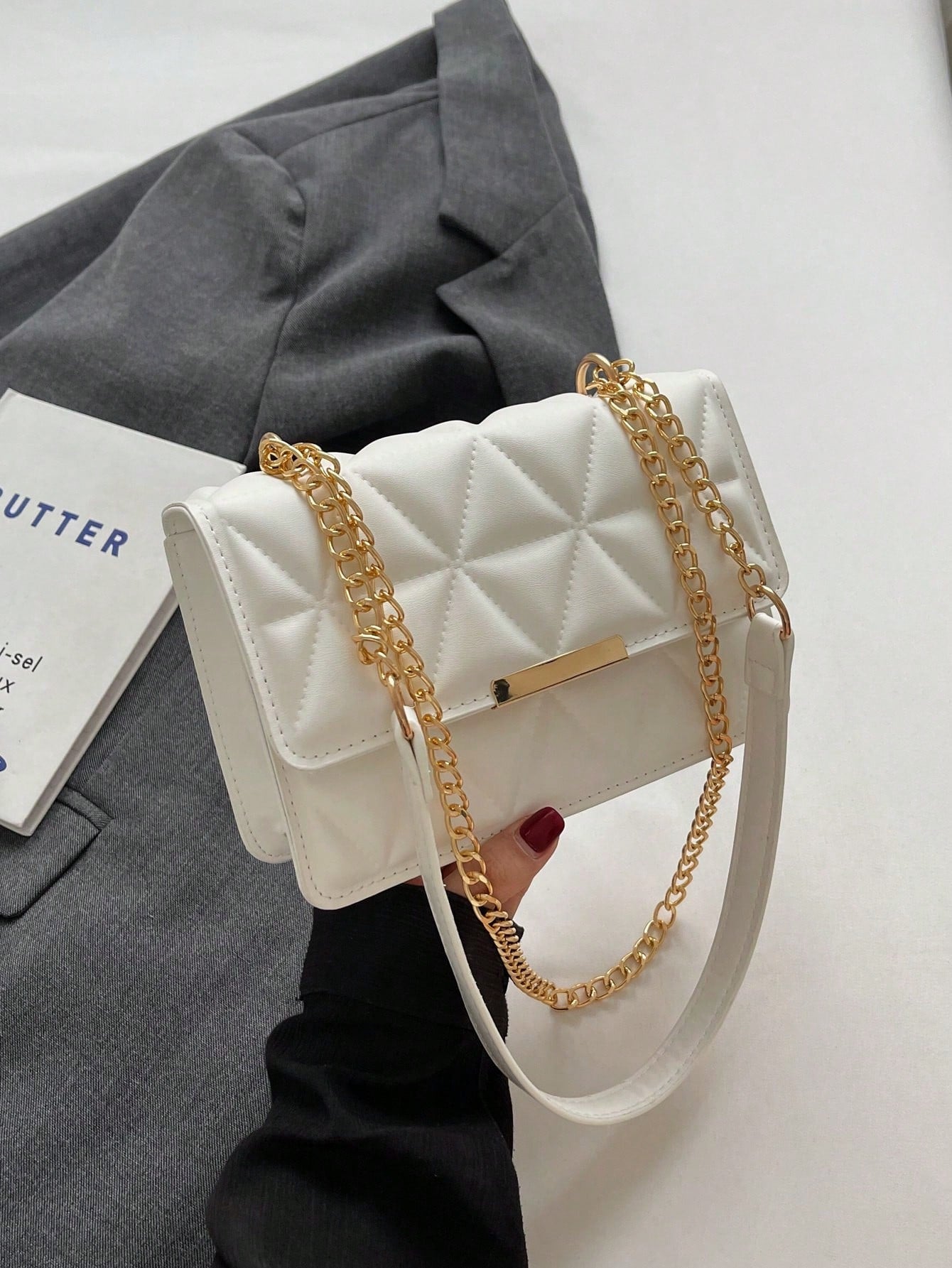 bolso blanco mini acolchado con cadena para dama