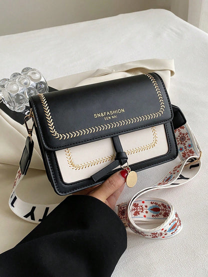 bolso blanco y negro cuadrado para dama