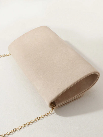 Bolso beige para mujer vista lateral con acabado suave