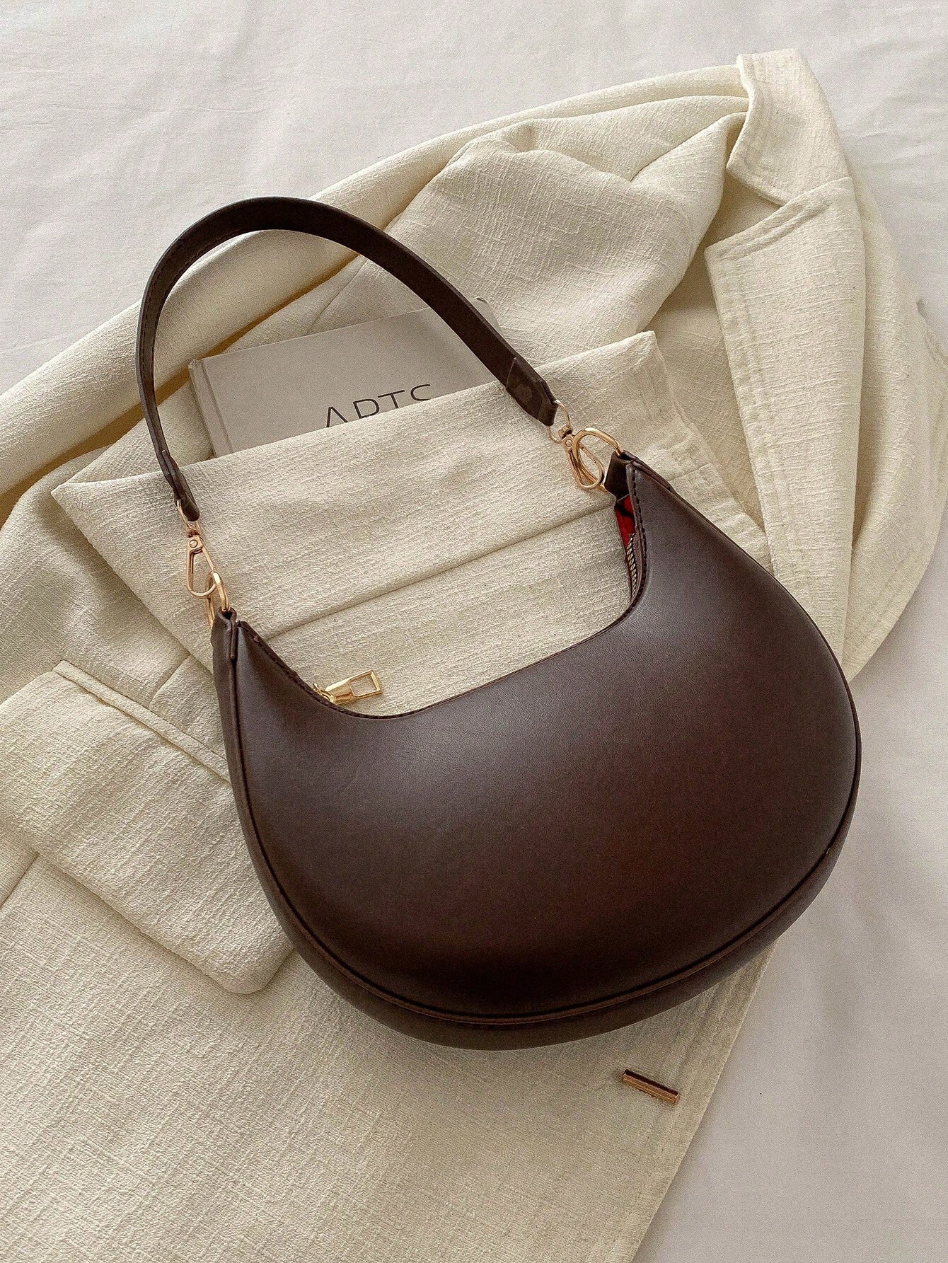 bolso café baguette para dama estilo francés