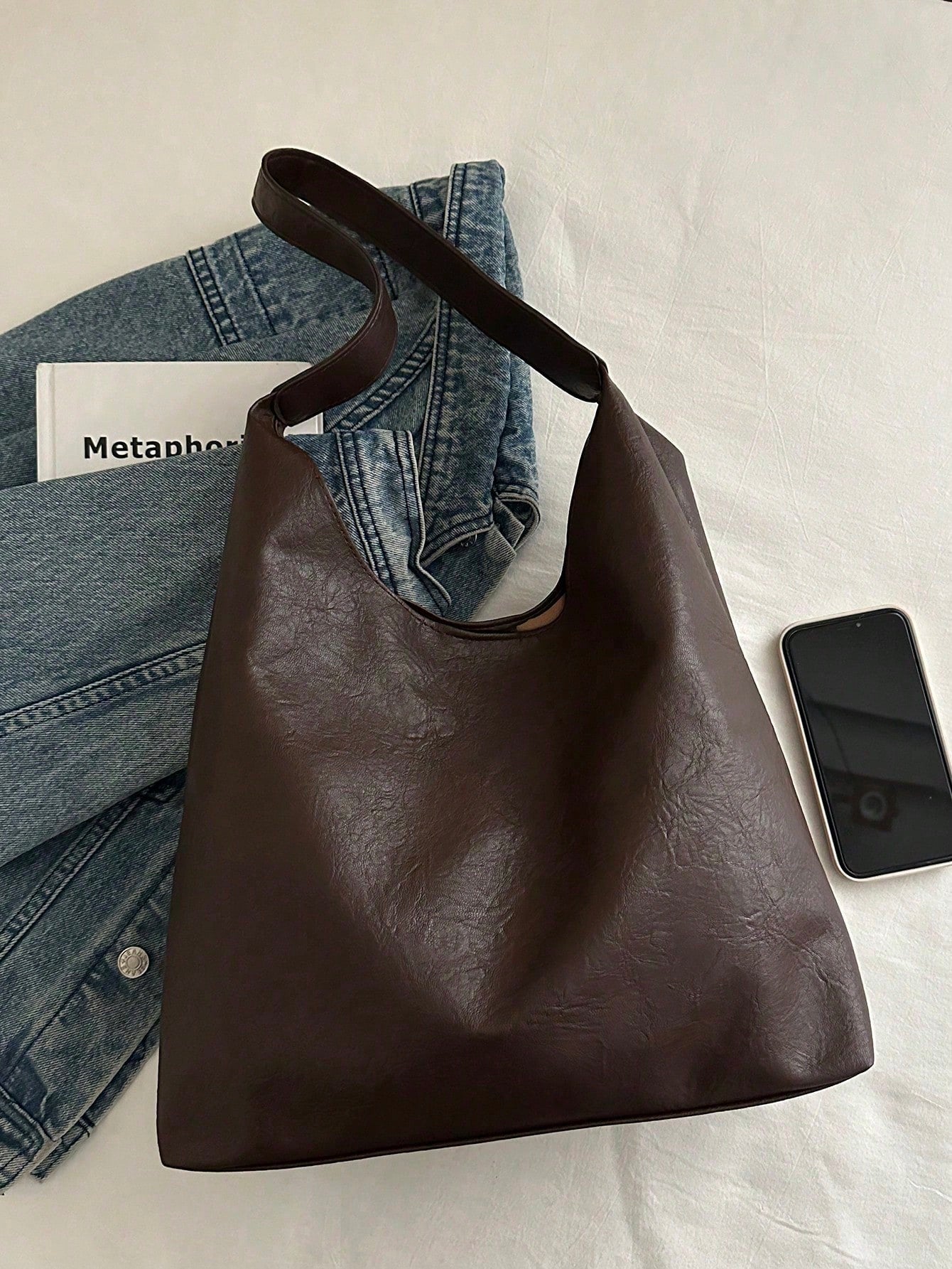 bolso hobo café para mujer vista superior con teléfono de referencia