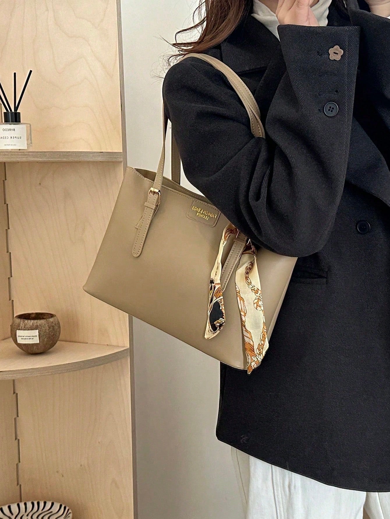 correa doble ajustable del bolso tote caqui