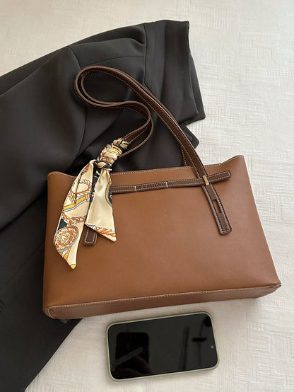 Bolso tote marrón para mujer detalle frontal y asas dobles