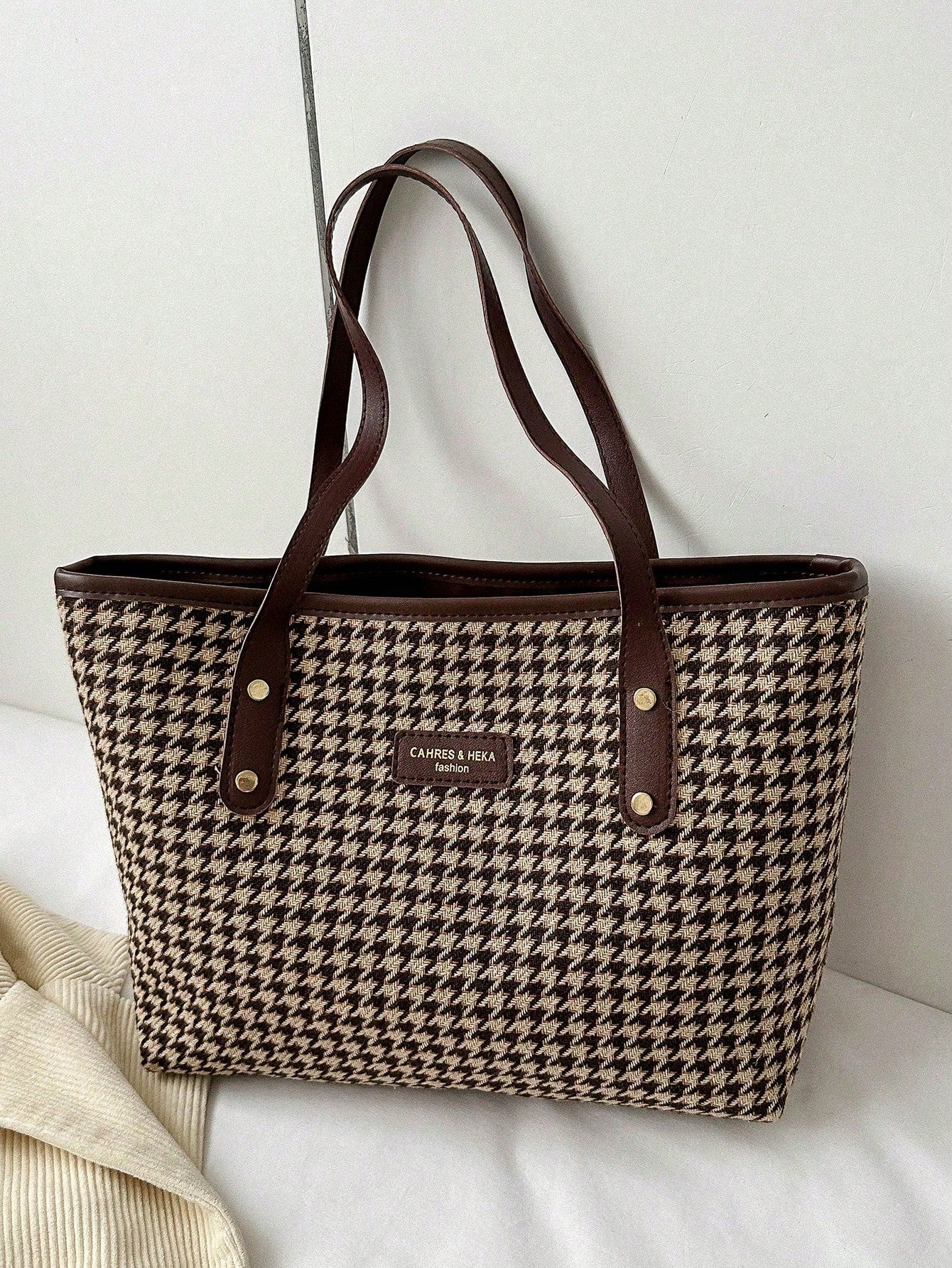 bolso marrón tote pata de gallo para dama