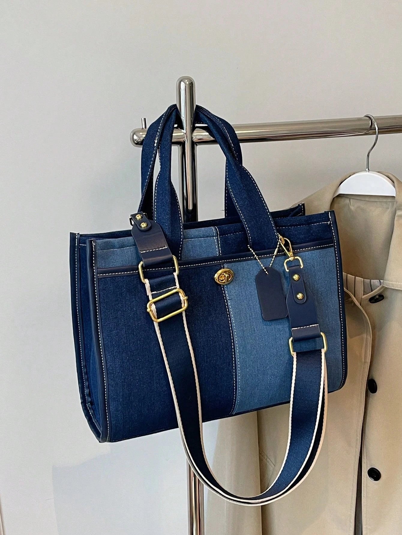 Bolso tote azul para mujer con correa ancha ajustable