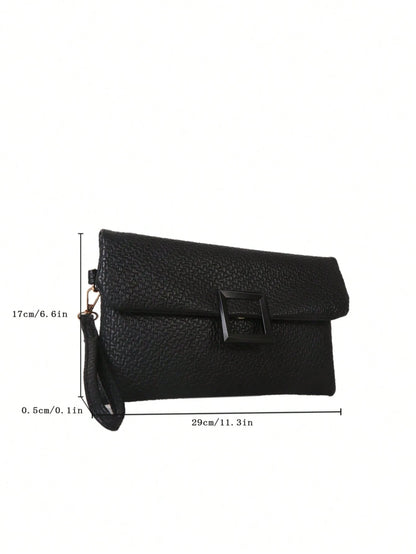 bolso clutch negro para mujer detalle de medidas y tamaño