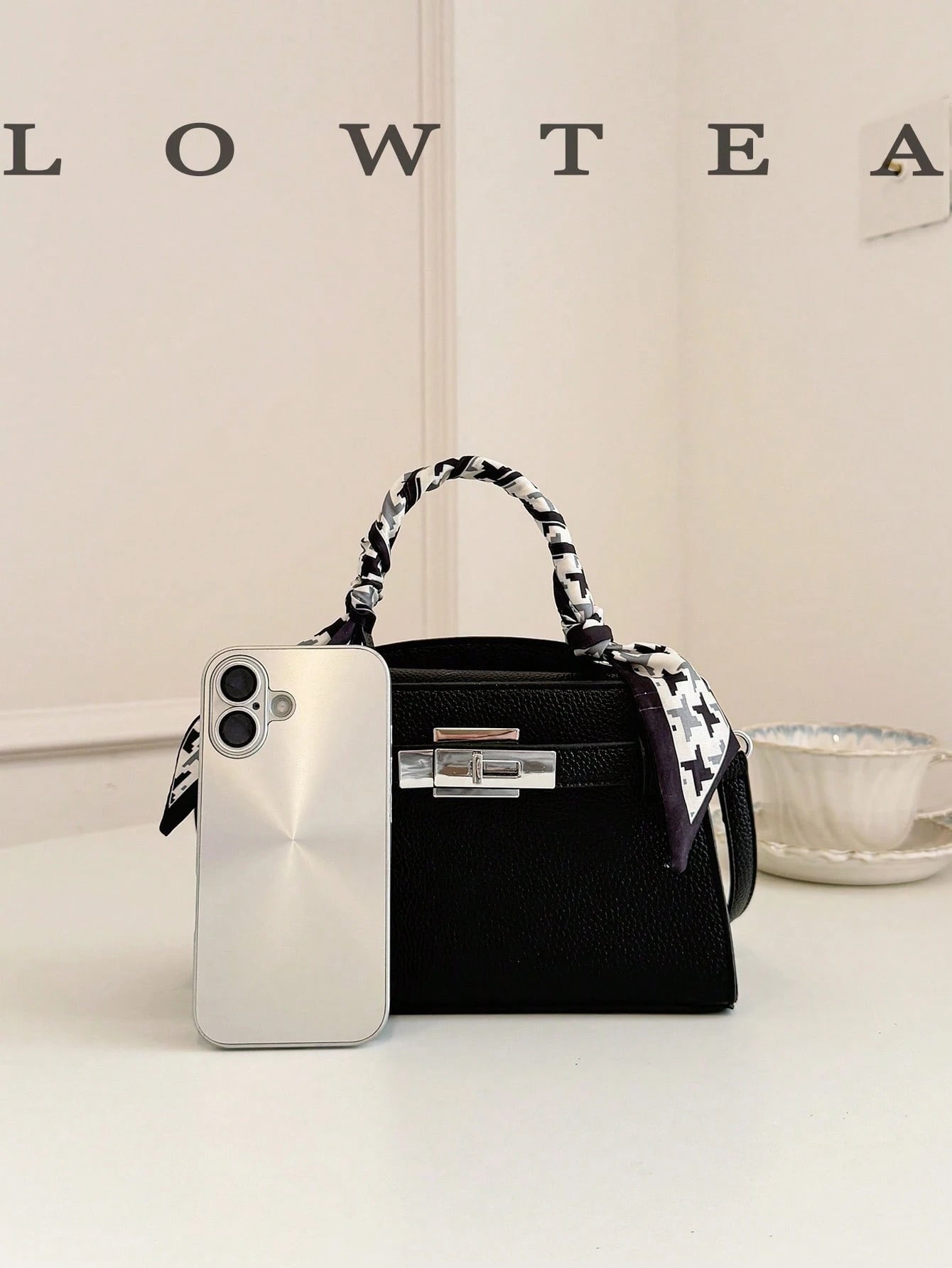 bolso de mano negro elegante para oficina