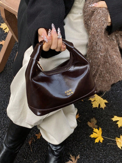 interior del bolso hobo con cierre de cremallera