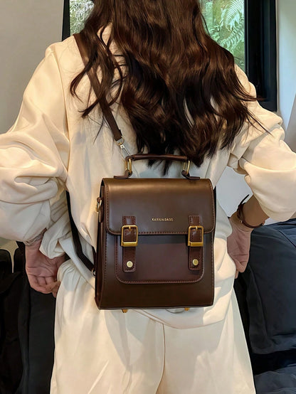 Mochila marrón chocolate para mujer vista posterior estilo backpack