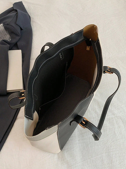 interior del bolso tote con compartimento y cremallera