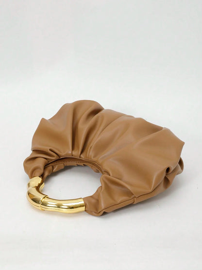 Bolso hobo marrón para mujer vista lateral del acabado fruncido