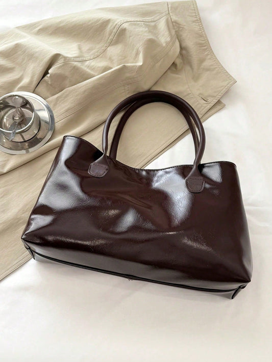 bolso café para mujer vista posterior con doble asa
