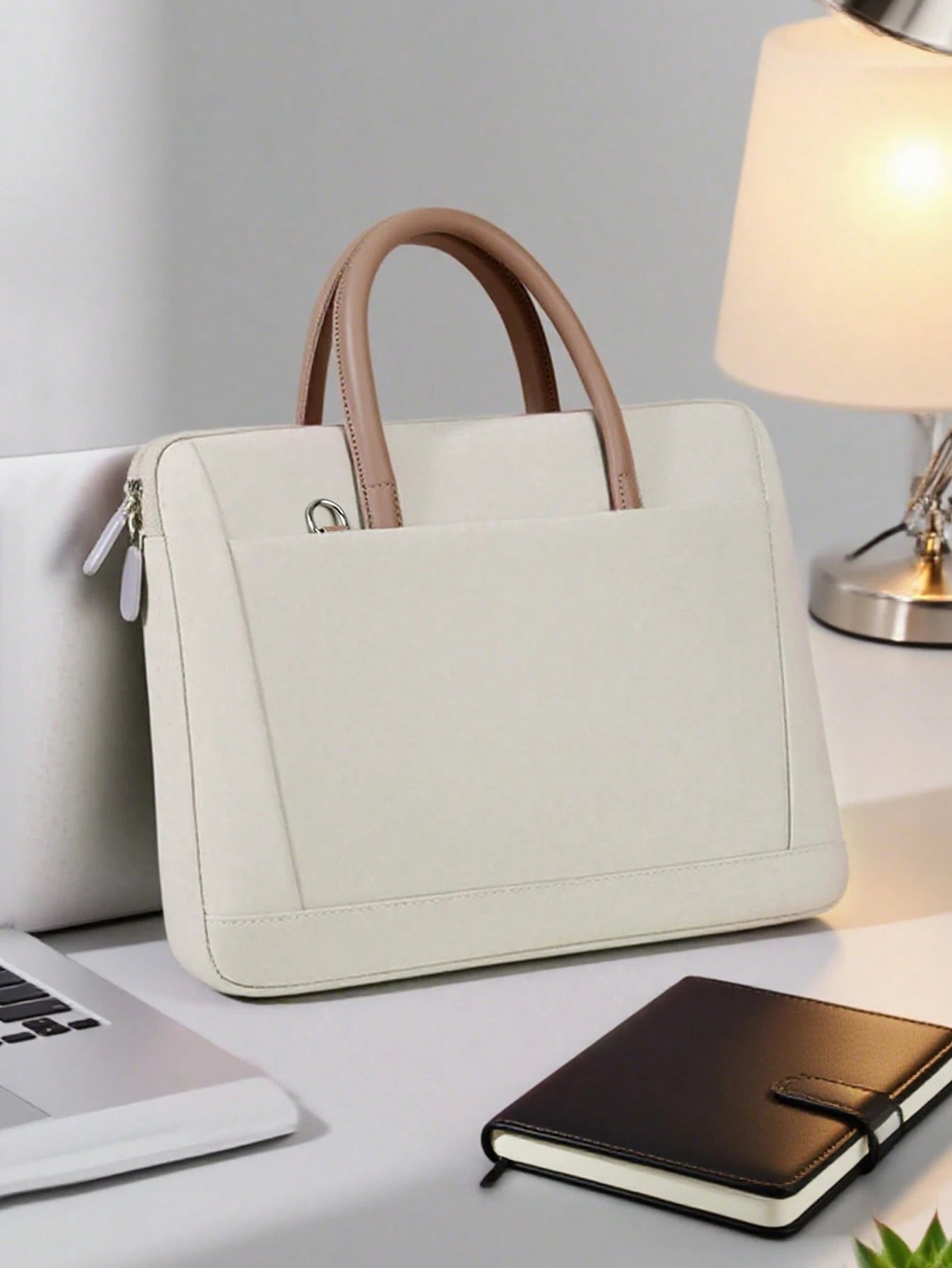 Maletín Para Laptop Beige Con Correa Ajustable