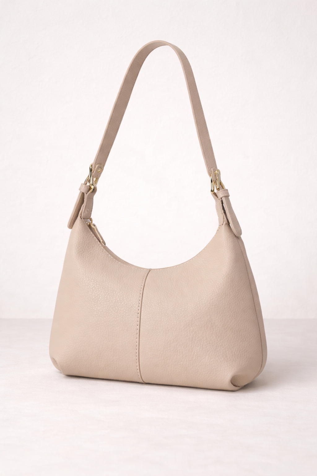 bolso beige hobo minimalista para dama
