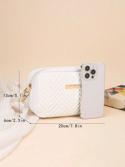 medidas del mini bolso acolchado blanco 20×13×6 cm