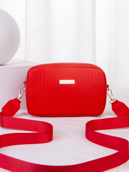 mini bolso rojo acolchado para dama con correa ajustable